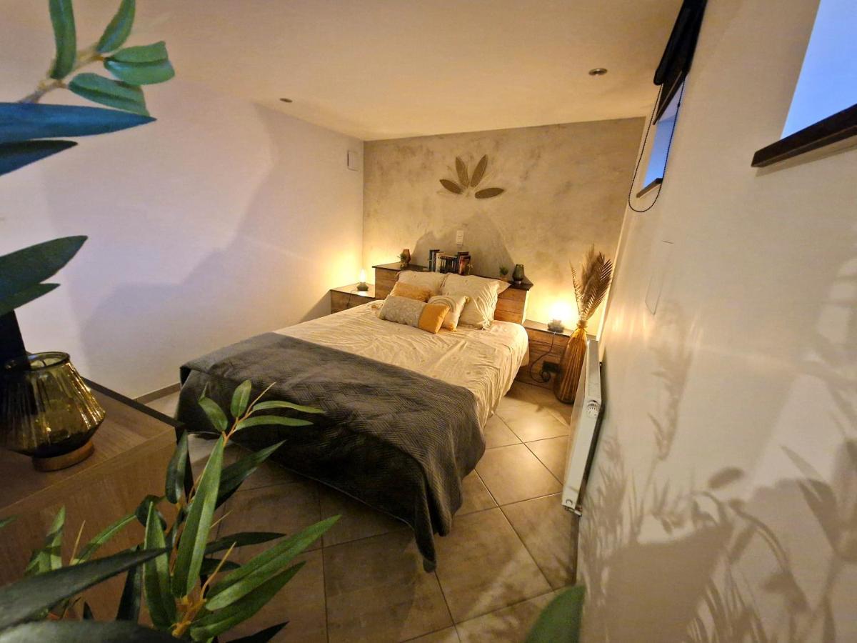 Le Twenty Bed & Breakfast Марш ан Фамен Екстериор снимка